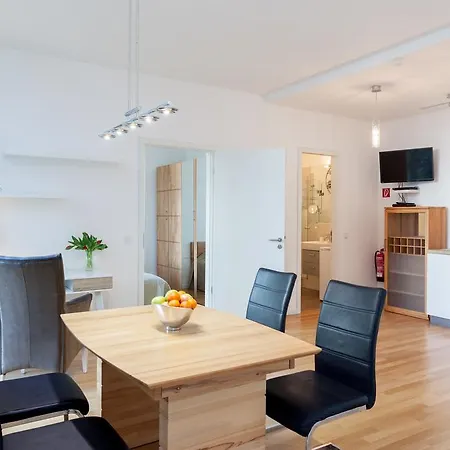 Modern In The Luxury Complex Marthashof Berlin