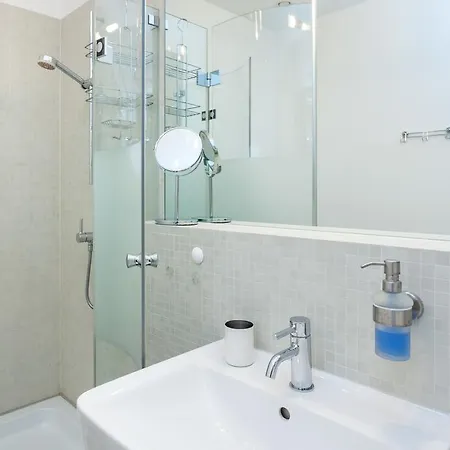 Modern In The Luxury Complex Marthashof * ברלין