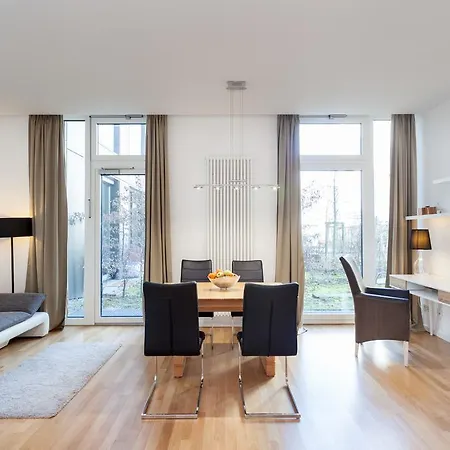 Modern In The Luxury Complex Marthashof Berlin