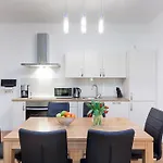 Modern In The Luxury Complex Marthashof Berlin